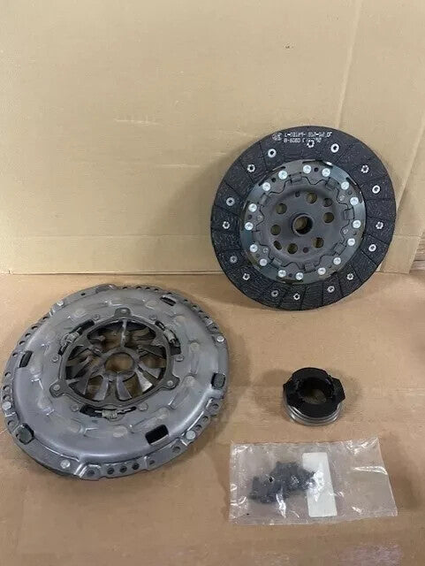 AUDI A3 8P 1.6TDI 105BHP 2.0FSI 2003-2013 CLUTCH  KIT LUK  623309400