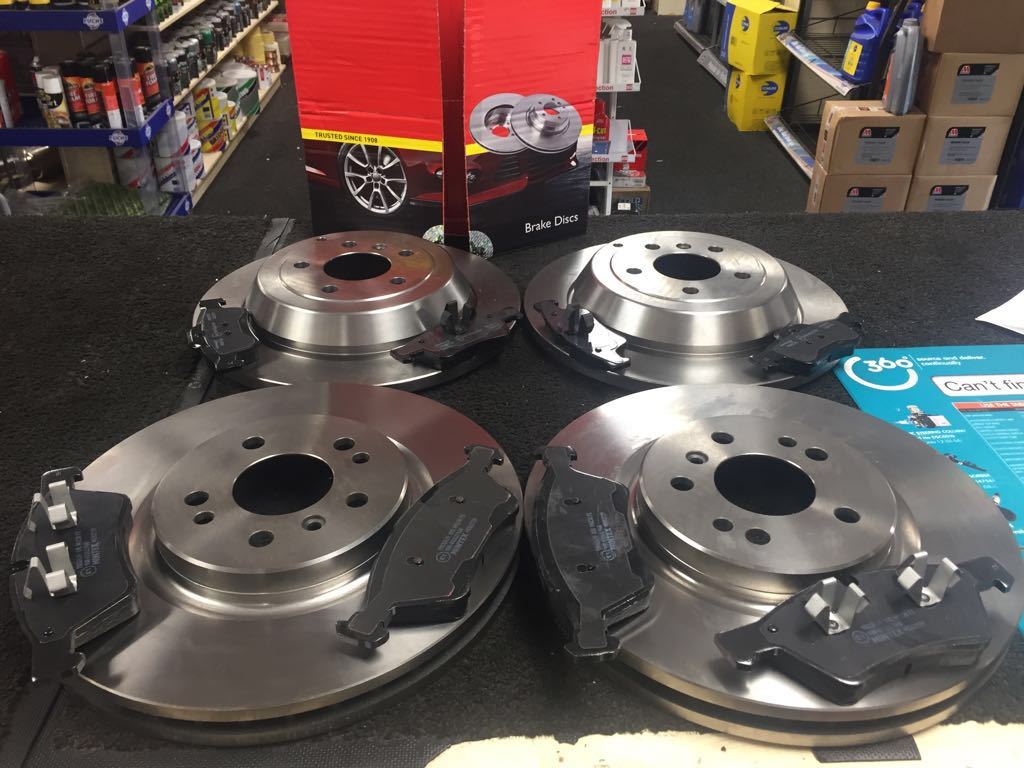 FOR W164 ML280 ML300 ML320 ML350 ML500 MINTEX BRAKE DISCS PADS FRONT REAR
