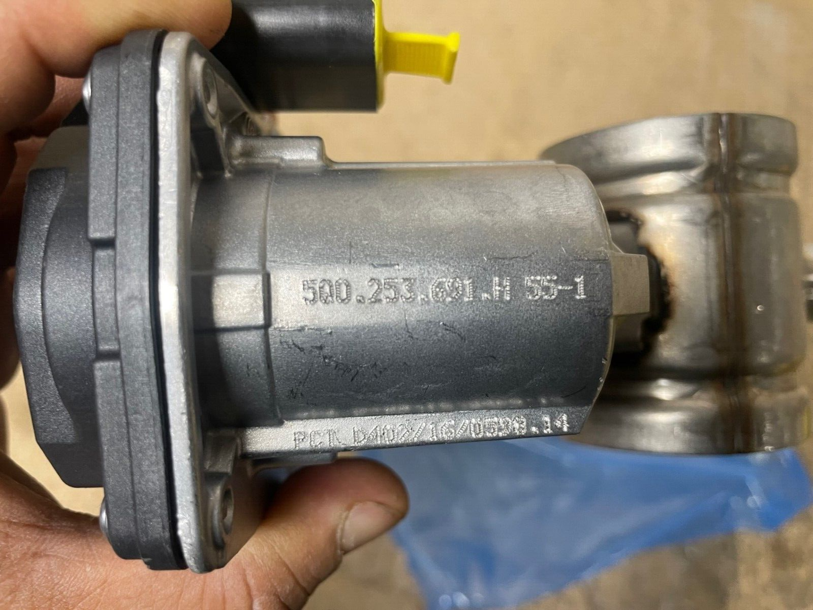 BRAND NEW GENUINE EXHAUST THROTTLE VALVE BODY VW AUDI SKODA SEAT TDi 5Q0253691H