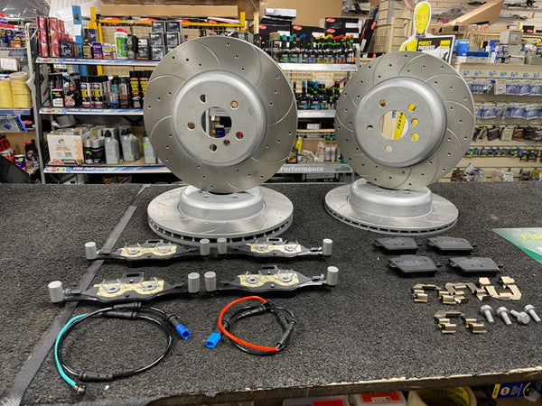 3 SERIES 330E M SPORT MK7 G20 M FRONT REAR DRILLED GROOVED BRAKE DISCS  PADS