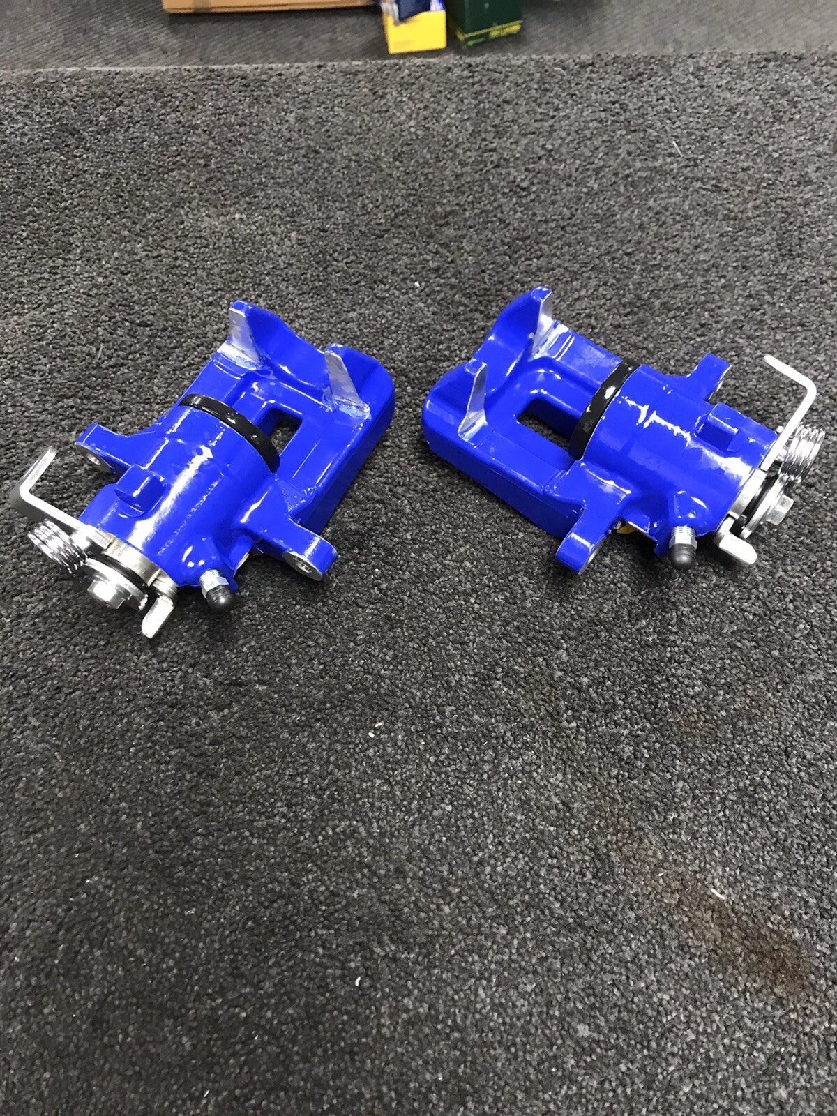 2 x REAR BRAKE CALIPER BLUE FOR AUDI A3 TT CORDOBA LEON IBIZA OCTAVIA SOLID DISC