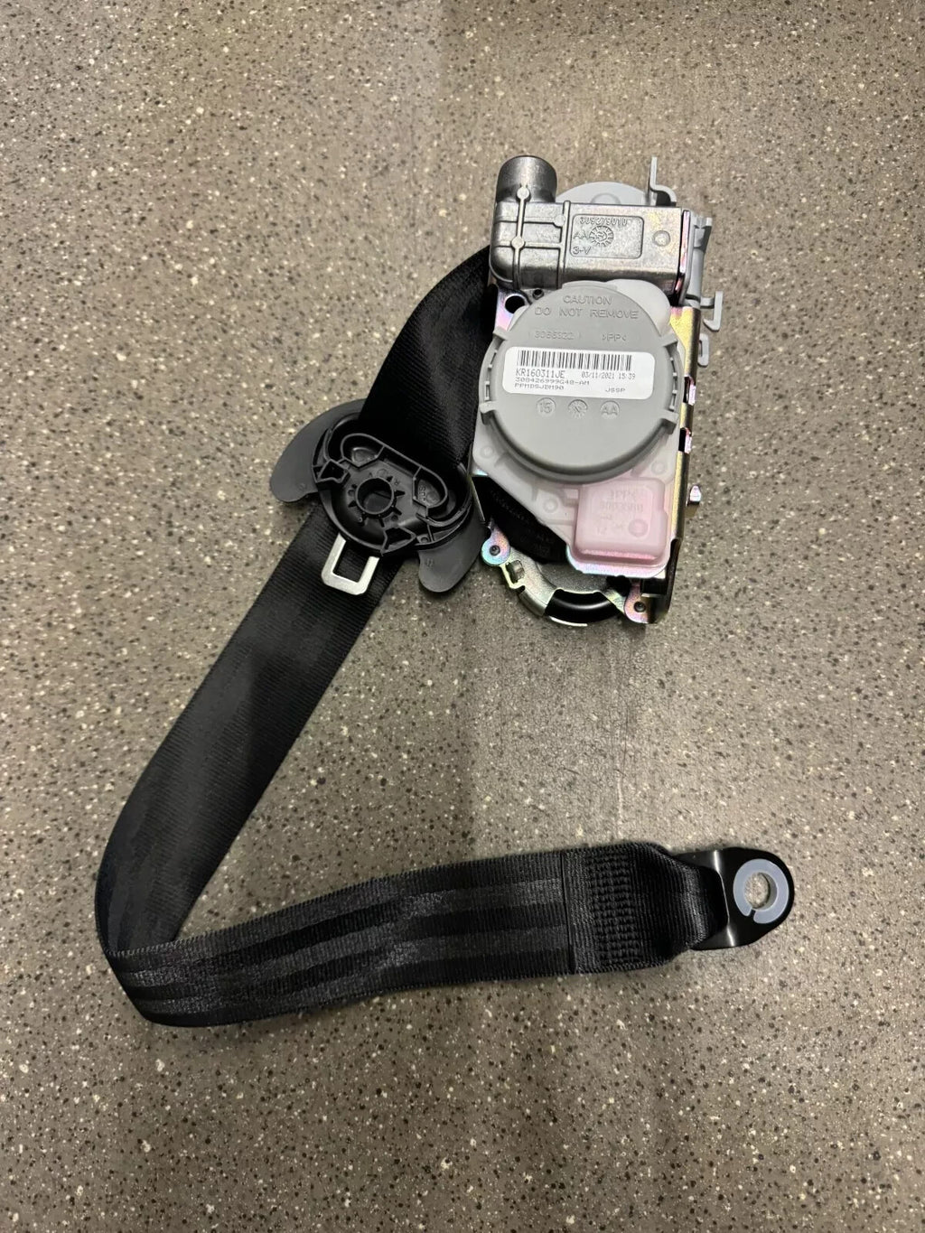 AUDI Q7 2016on OS RH DRIVER SEAT BELT 4M0857706B V04 GENUINE BRAND NEW