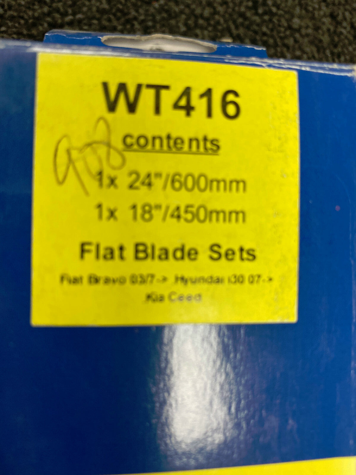 FOR FIAT BRAVO HYUNDAI I30 KIA CEE'D FRONT 18" 24" WIPER BLADES WT416