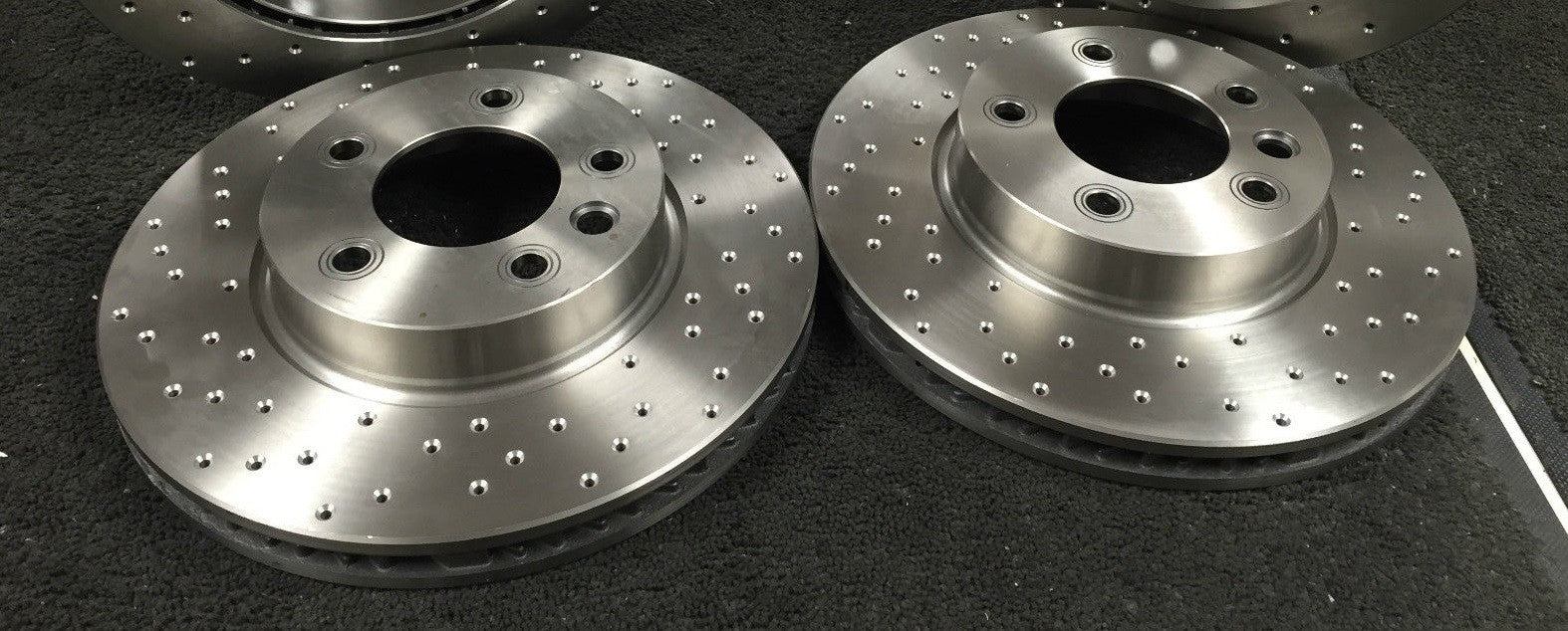 FOR AUDI A6  2.0 TDI 190 ULTRA  PERFORMANCE BRAKE DISC CROSS DRILLED FRONT REAR