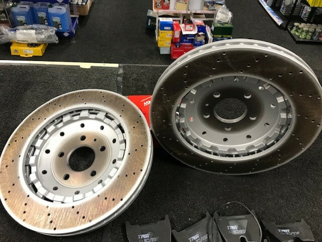 FOR AUDI R8 CROSS DRILLED 2 PIECE BRAKE DISC APEC BRAKE PAD FRONT REAR 365/356mm