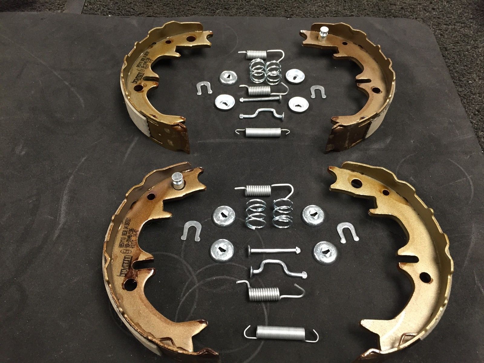 FOR TOYOTA CELICA 2.0GT FOUR ST205 HANDBRAKE SHOES HANBRAKE SHOE FITTING KIT