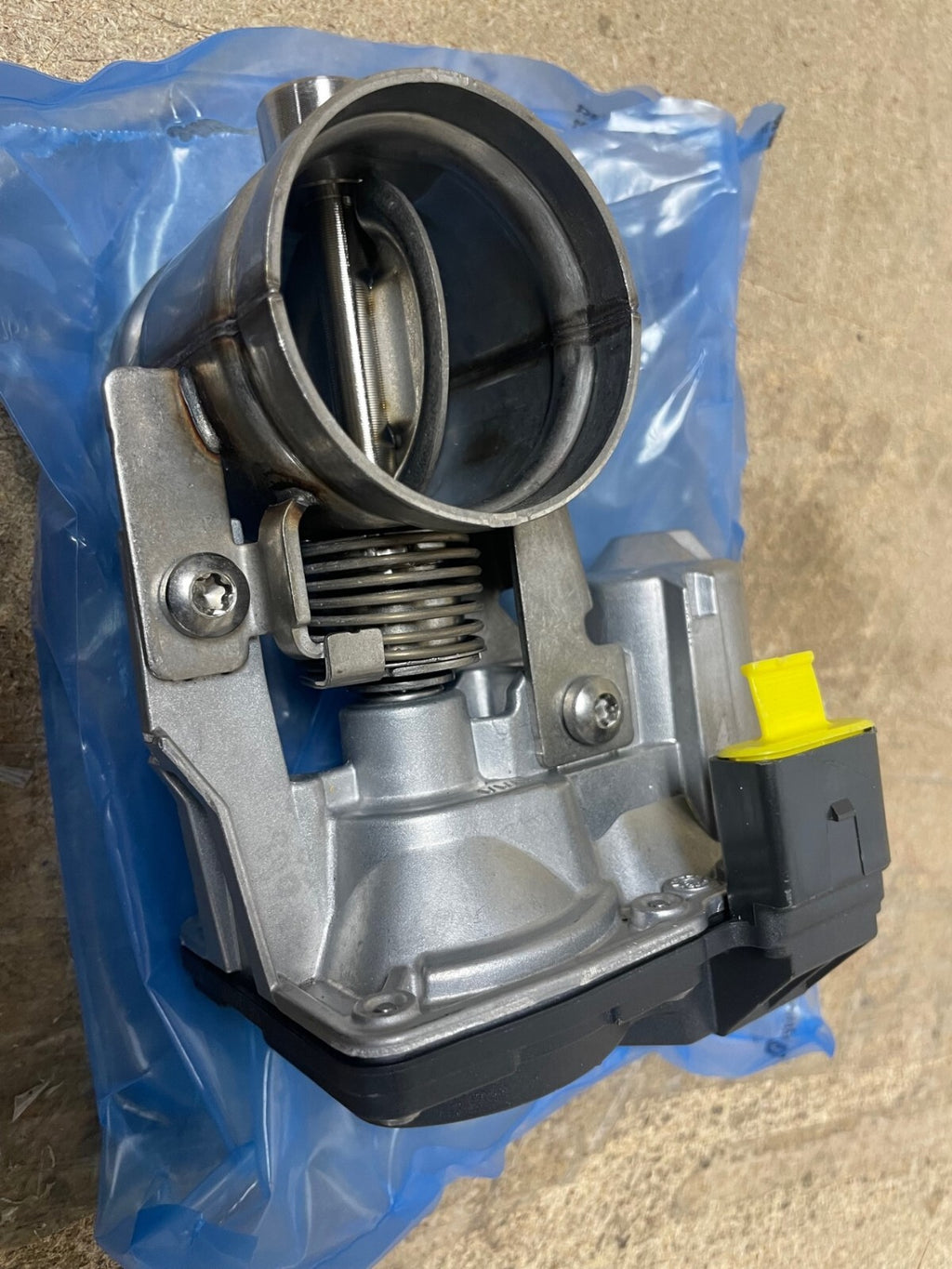 BRAND NEW GENUINE EXHAUST THROTTLE VALVE BODY VW AUDI SKODA SEAT TDi 5Q0253691H
