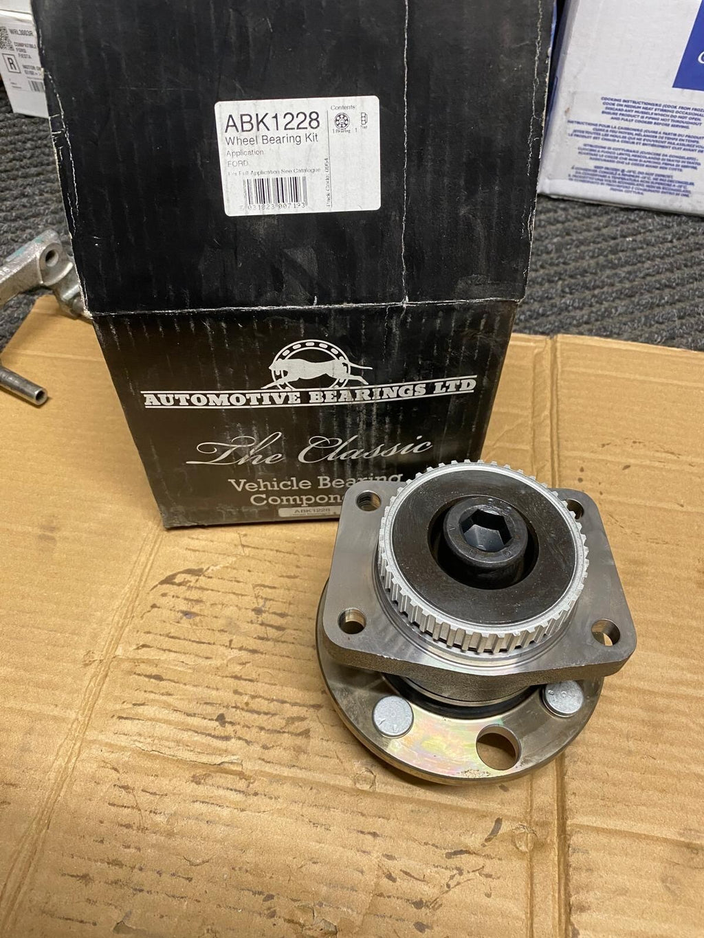 REAR WHEEL BEARING HUB KIT FITS MONDEO MK2 TURNIER 2.5 24V