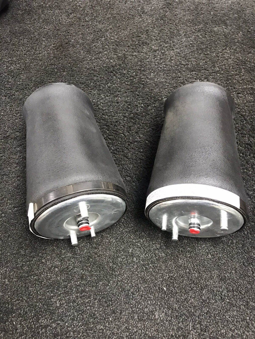 BMW 5SER E39 TOURING ESTATE REAR SUSPENSION AIR BAG SPRINGS  37121094613/614