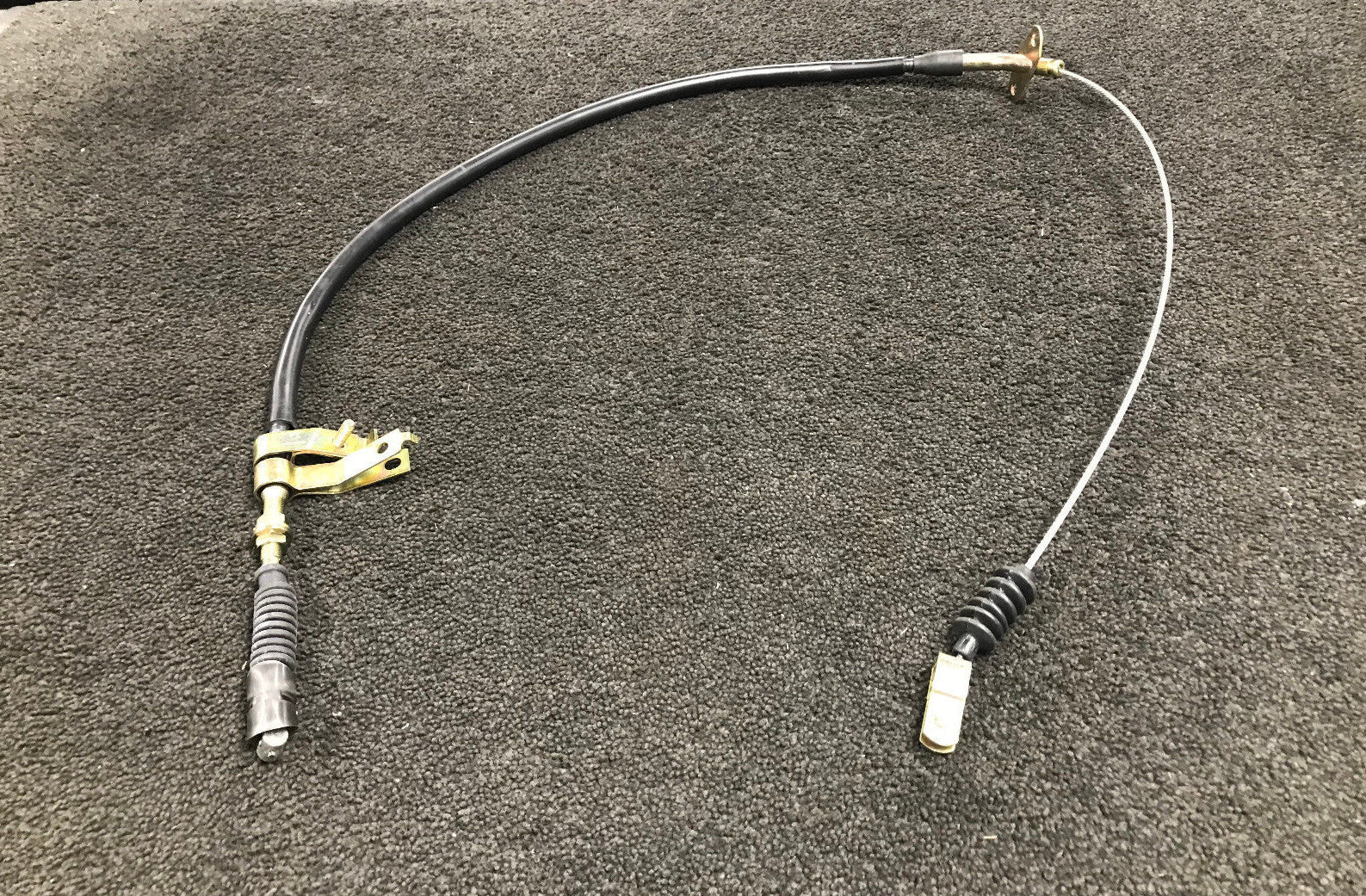 730MM REAR OS RH HANDBRAKE CABLE FITS MAZDA 323 1.1 1.5 1981 ON B09244410