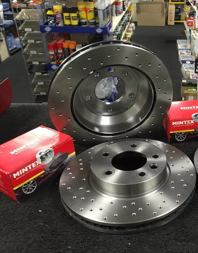 AUDI A6 A7 C7 3.0BiTDi AVANT 2010 ONBRAKE DISC CROSS DRILLED FRONT BRAKE PAD