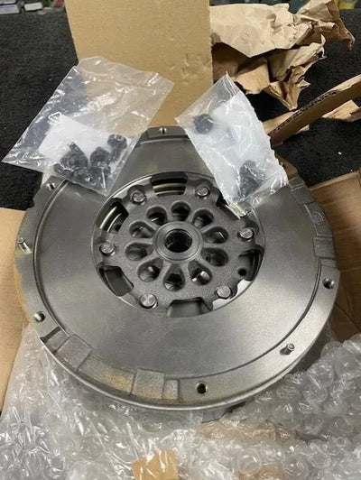 DUAL MASS FLYWHEEL LUK AUDI A4 A5 Q5 B8 A6 C7 AVANT CAGA CJEB CAHA CDNC CJCC