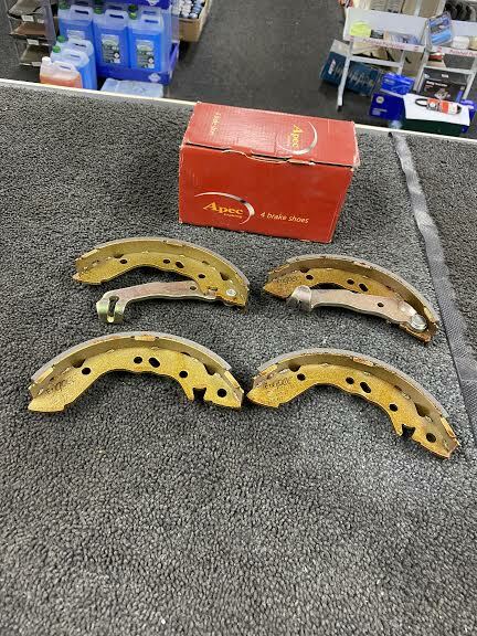 FITS HYUNDAI AMICA  1.0 (2000-2006) APEC REAR BRAKE SHOES SET OF 4