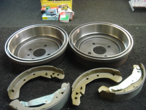 ASTRA ESTATE VAN 98-04 REAR BRAKE DRUMS SHOES 4 STUD