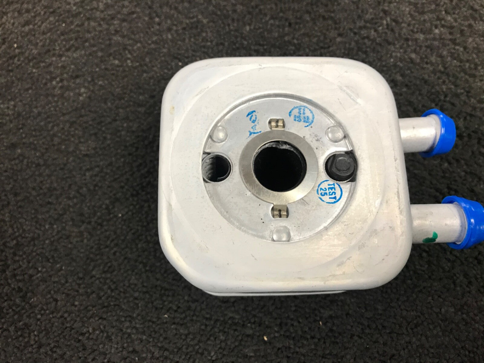 AUDI A3 A4 A6 A8 RS4 S4 OIL COOLER 028117021E