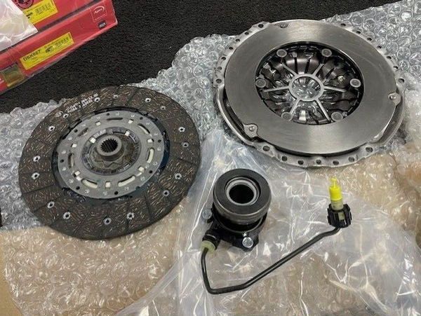 3PCE CLUTCH LUK FOR CHEVROLET CRUZE ASTRA J MERIVA MOKKA 1.7D TD CDTi