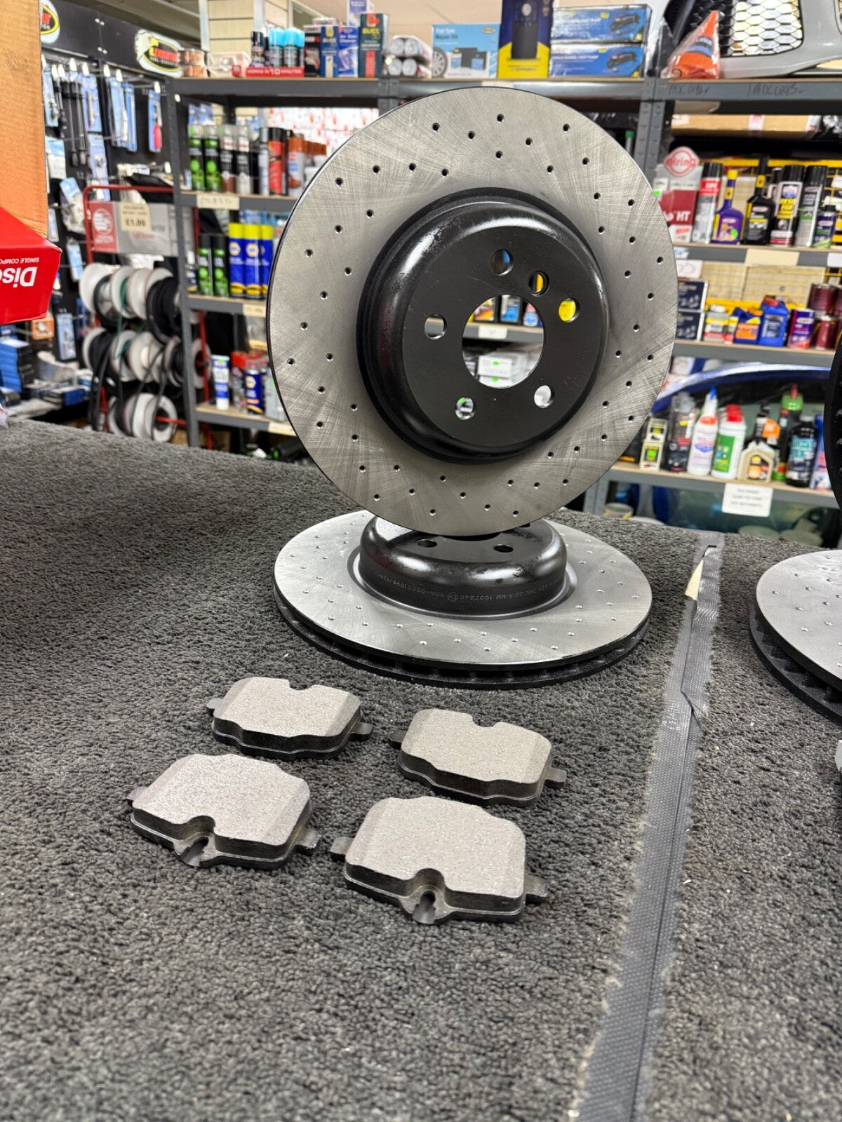 BMW X5 G05 BRAKE DISC CROSS DRILLED BRAKE PADS FRONT REAR