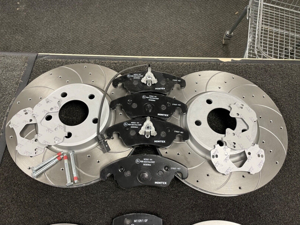 A5 SPORTBACK TDI S LINE 35 MHEV MK2 GROOVED BRAKE DISCS MINTEX PADS FRONT REAR