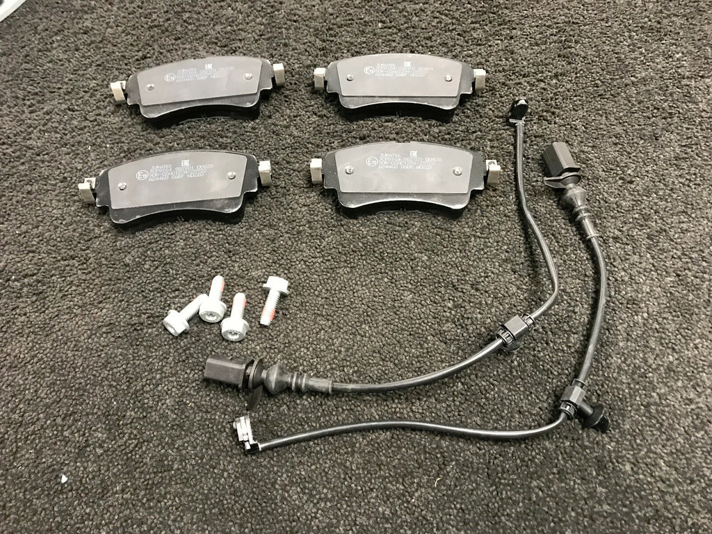 AUDI Q7 3.0 TDi QUATTRO 272 4MB 2015 ON FRONT REAR BRAKE PADS WITH SENSORS