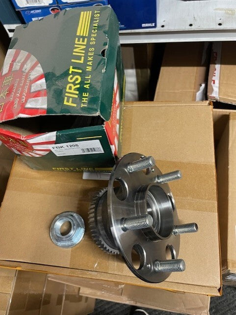 HOND ACCORD TOURER ESTATE  2.0 2.4VTEC 2.2CTDI 2003-07 REAR WHEEL BEARING HUB