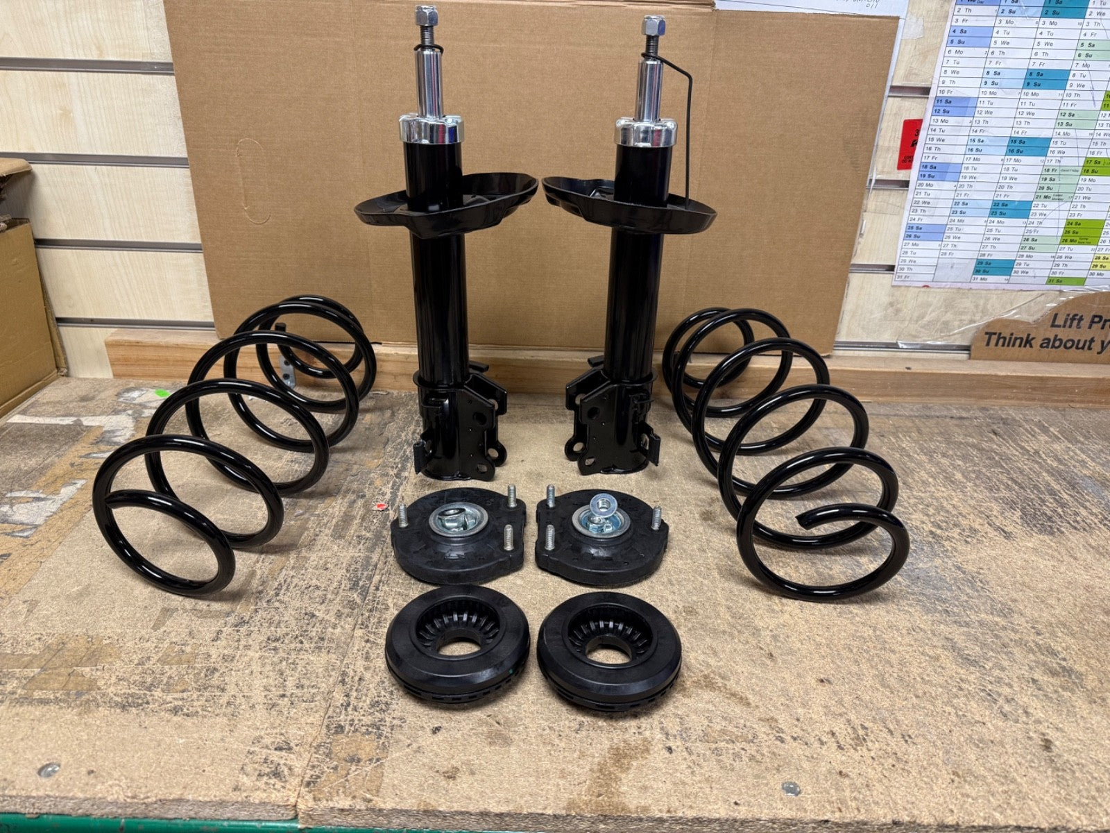 FOR VAUXHALL COMBO MK3  FRONT SHOCK ABSORBERS STRUT TOP MOUNTS + COIL SPRINGS