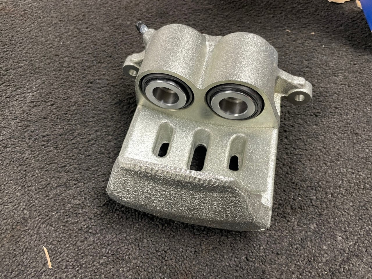 FRONT BRAKE CALIPER LH  NS SIDE FOR LEXUS IS200 GXE10 SPORTCROSS IS300 IS300