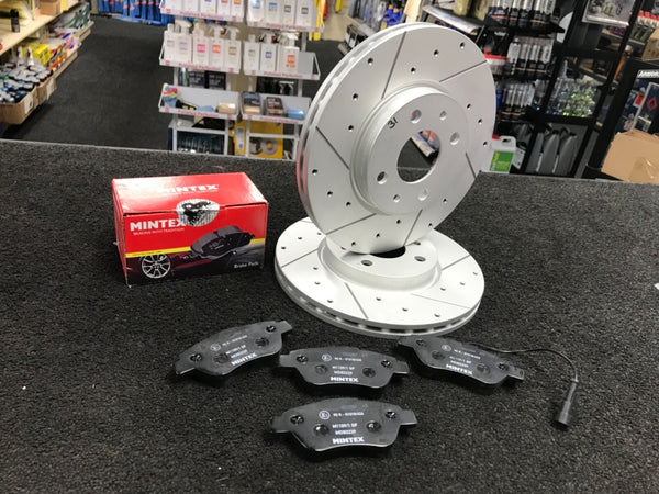 FOR FIAT 500 LOUNGE SPORT 1.2 1.3D BRAKE DISC CROSS DRILLED GROOVED PADS FRONT