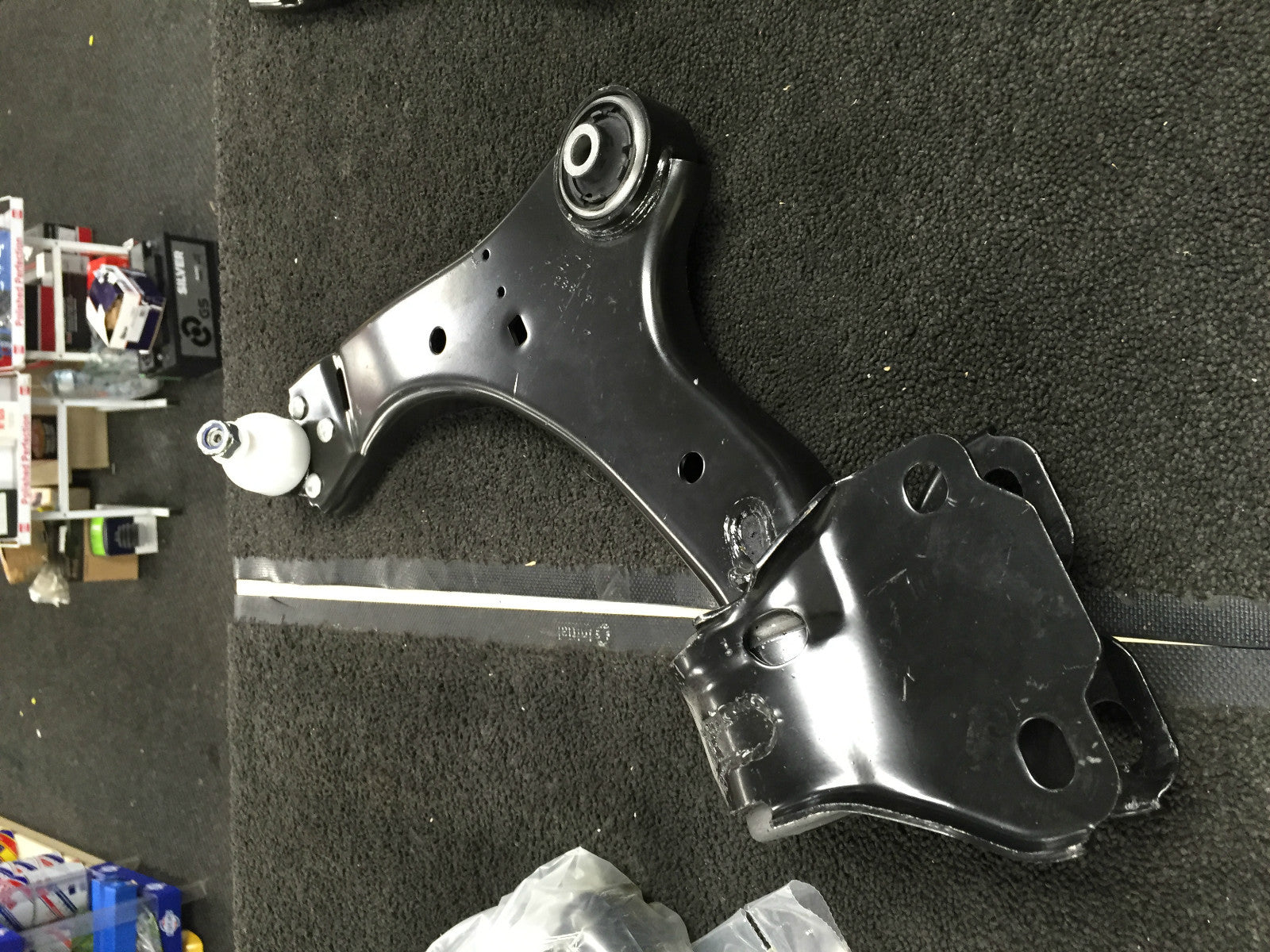 VOLVO S60 S80 V70 V60 LH FRONT LOWER WISHBONE ARM COMPLETE & BALL JOINT BUSH