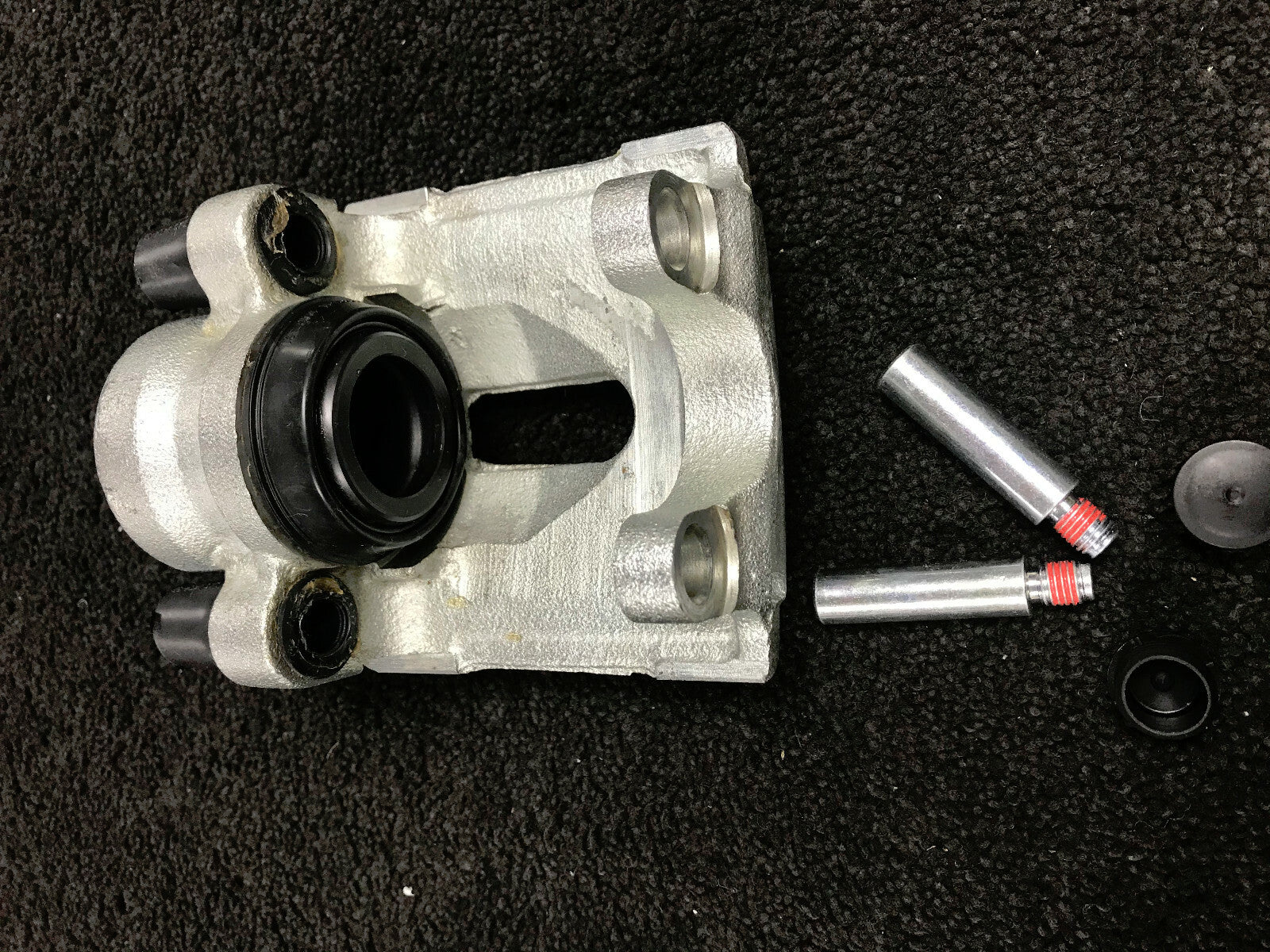 REAR BRAKE CALIPER RH ORIGINAL GENUINE X1 sDrive 16D 18D 20D 20i 23D 25D E84 300