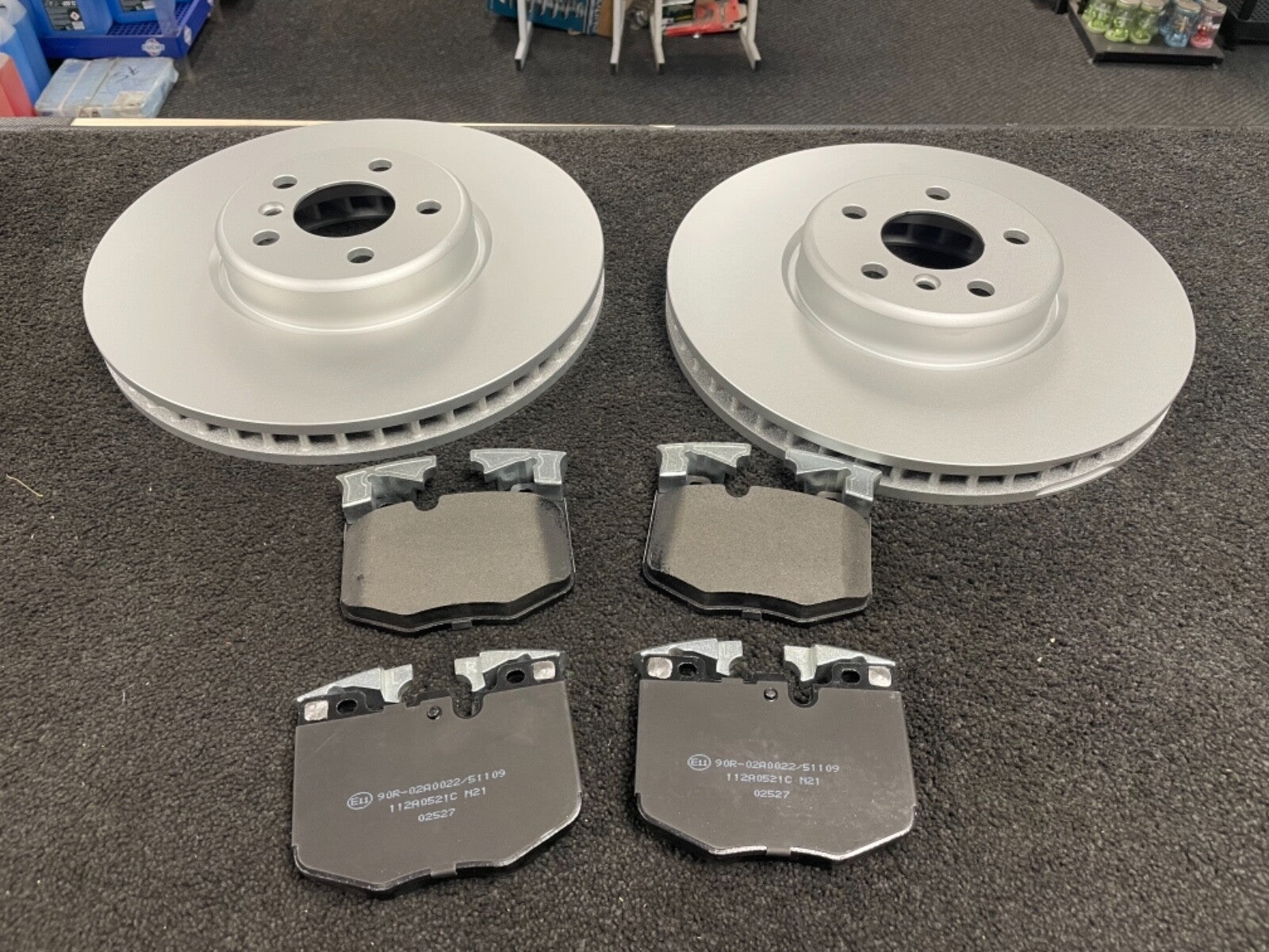  BMW 5 SERIES G30 G31 M SPORT FRONT BRAKE DISCS FRONT BRAKE PADS
