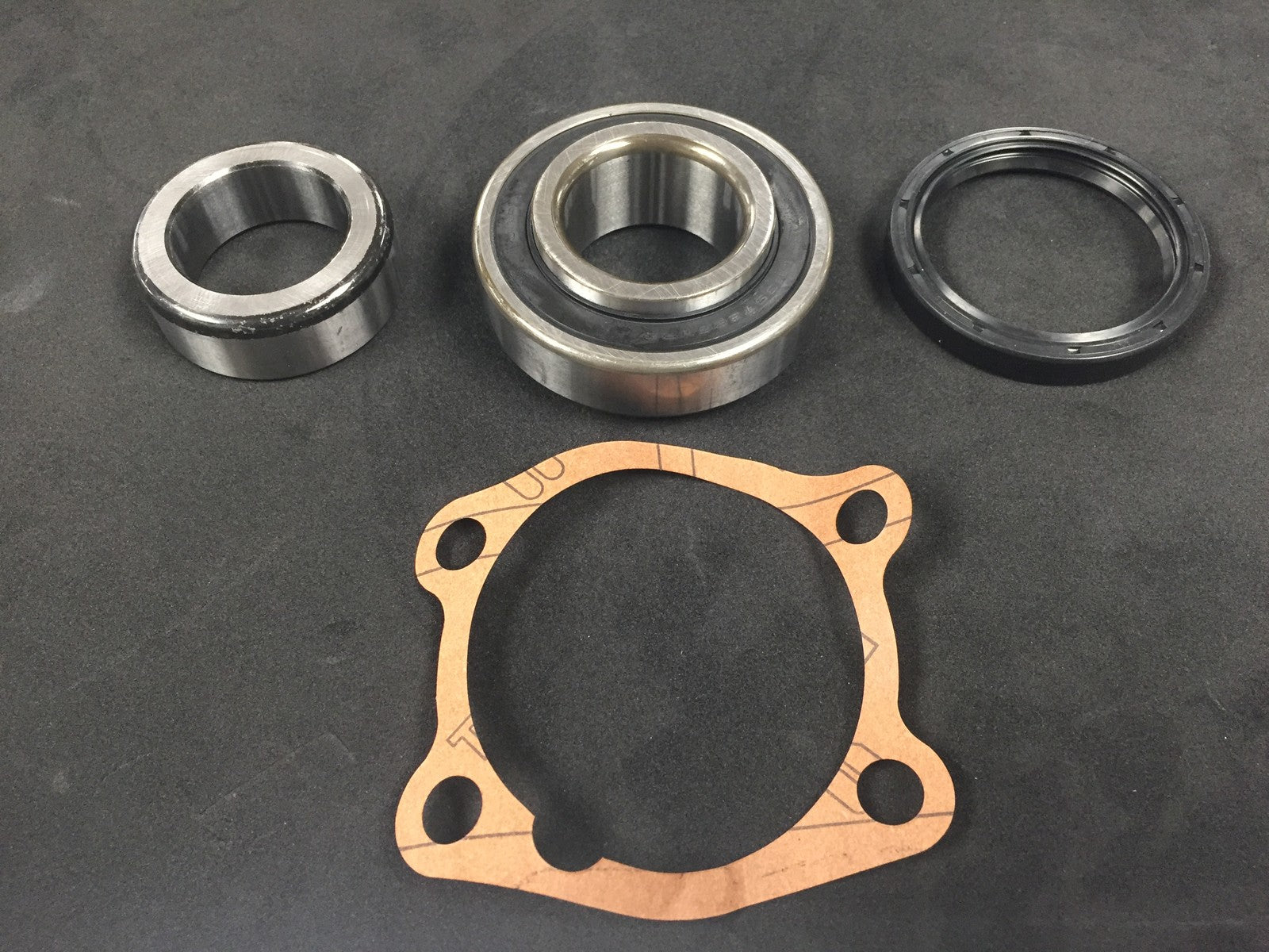 FOR CARINA CELICA TA62 TA60 RA23 RA28 R REAR HALFSHAFT HALF SHAFT BEARING KIT