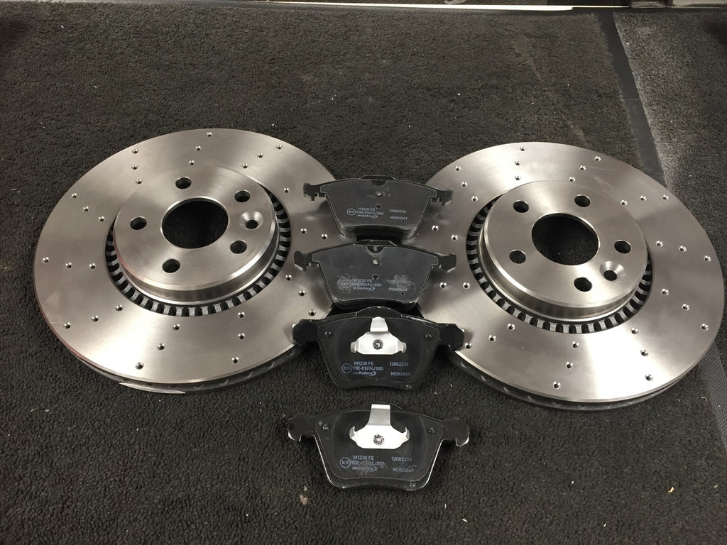 VOLVO V60 D5 R-DESIGN CROSS DRILLED BRAKE DISC BRAKE PADS FRONT  