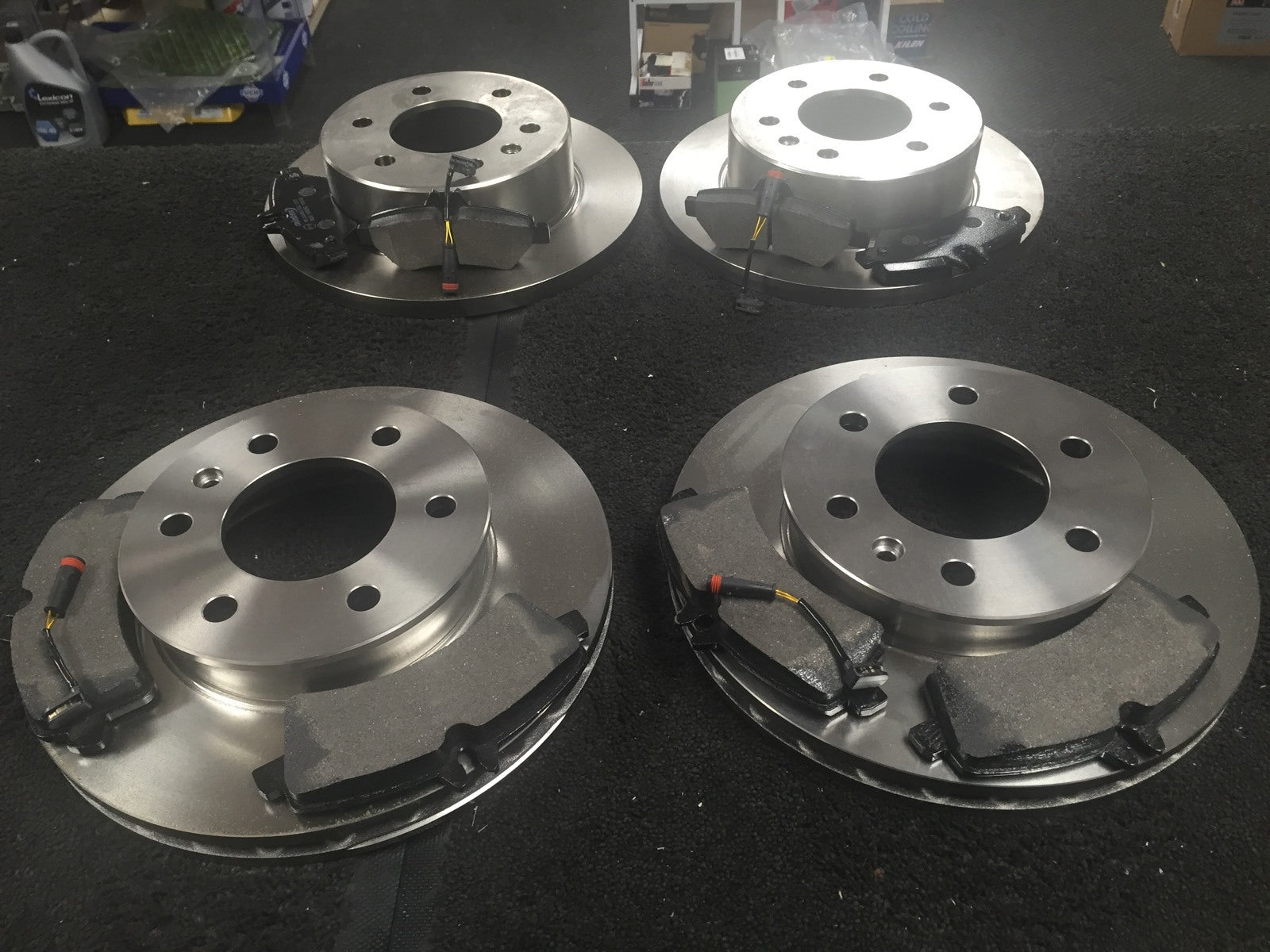 VW CRAFTER 2.0TDi 2.5TDi BRAKE DISC FRONT REAR BRAKE DISC BRAKE PADS