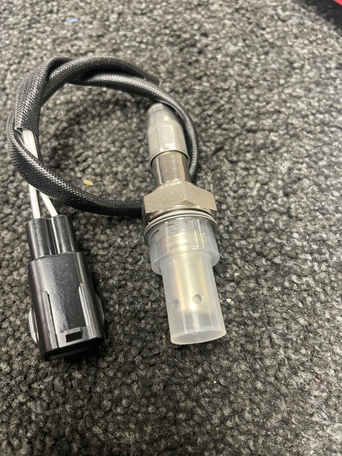 FOR LEXUS CT200H 1.8 GS250 IS250 PRIUS ZVW30 LAMBDA EMISSION SENSOR FRONT PRECAT
