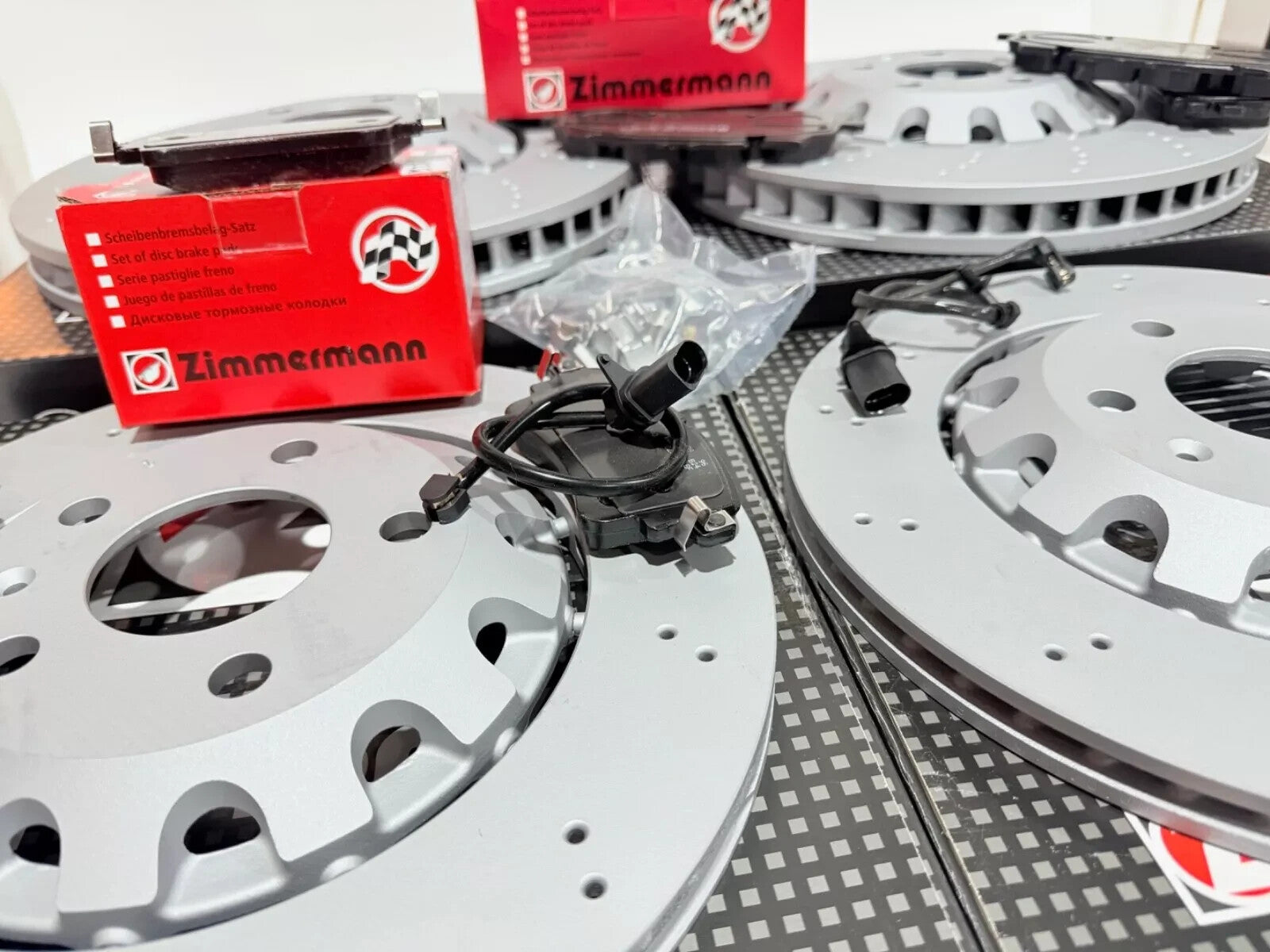 AUDI RS5 B9 2017-24 OEM GERMAN PERFORMANCE CROSS DRILL BRAKE DISC PAD FRONT REAR