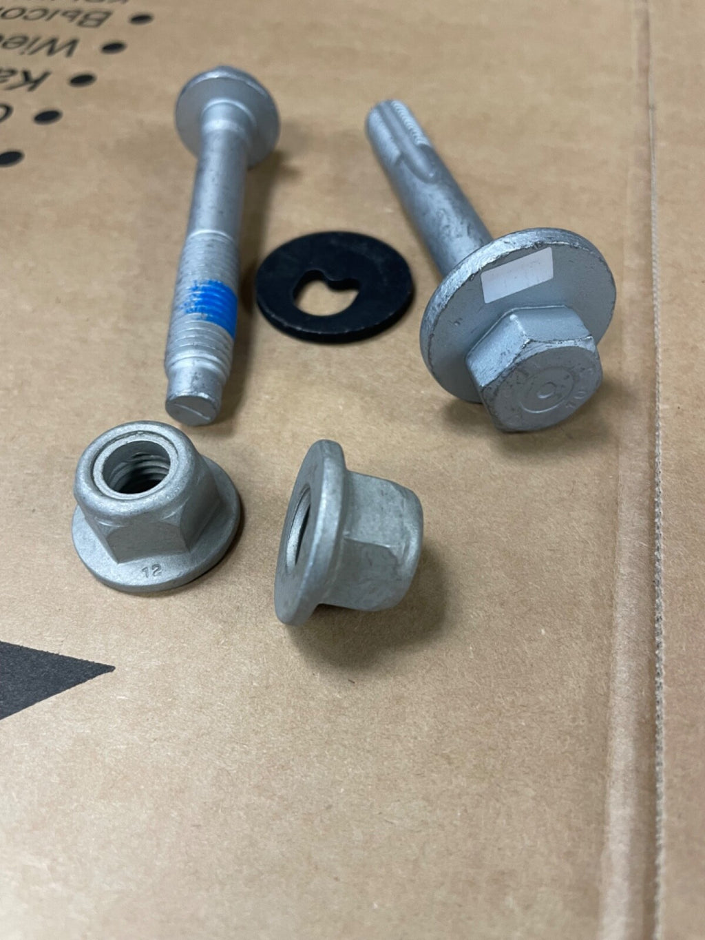 VOLVO C30 V50 V60 XC60 REAR LOWER ARM  ARM FITTING CAMBER BOLT KIT