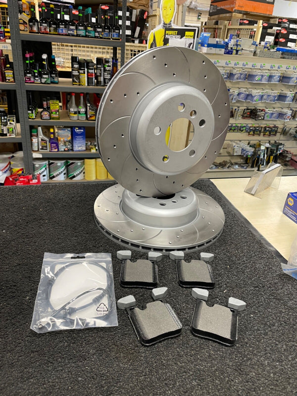 BMW UPGRADE BRAKE TO BREMBO BLUE CALIPER  DRILLED GROOVED AND PADS FRONT REAR