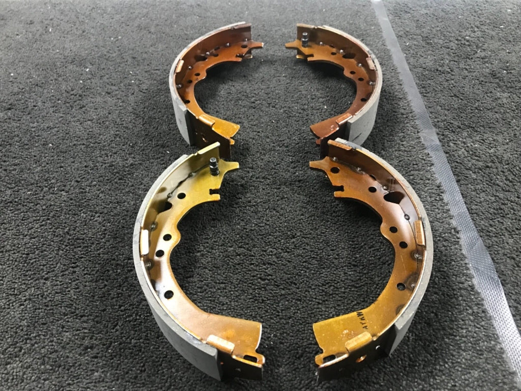 LUCIDA ESTIMA CXR11  2.2TD 1992-94 REAR BRAKE SHOES