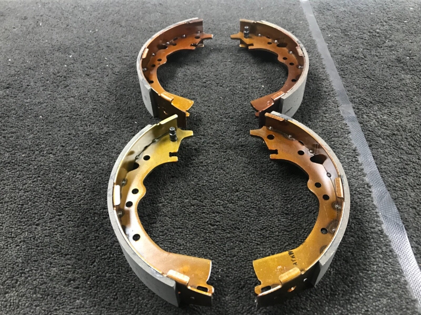 LUCIDA ESTIMA CXR11  2.2TD 1992-94 REAR BRAKE SHOES