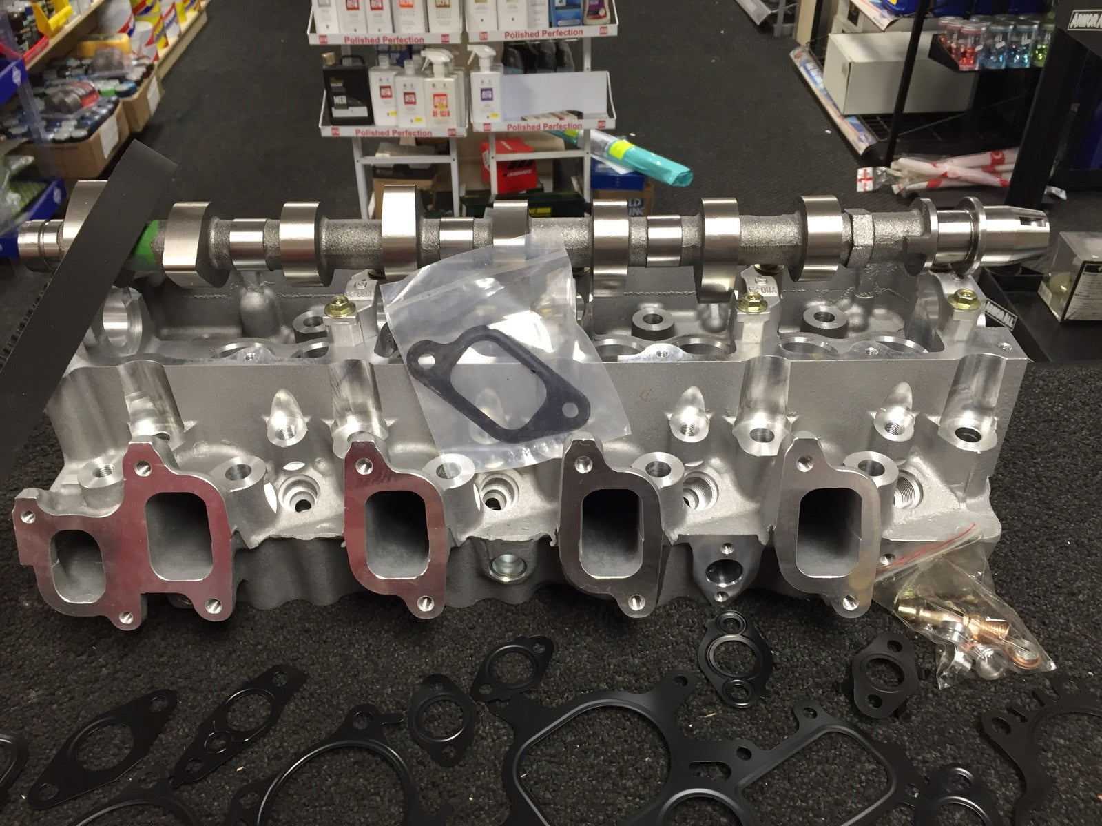 FIT TOYOTA HILUX  KZN185 KZN130 3.0TD 1KZ CYLINDER HEAD ASSEMBLED GASKET BOLT