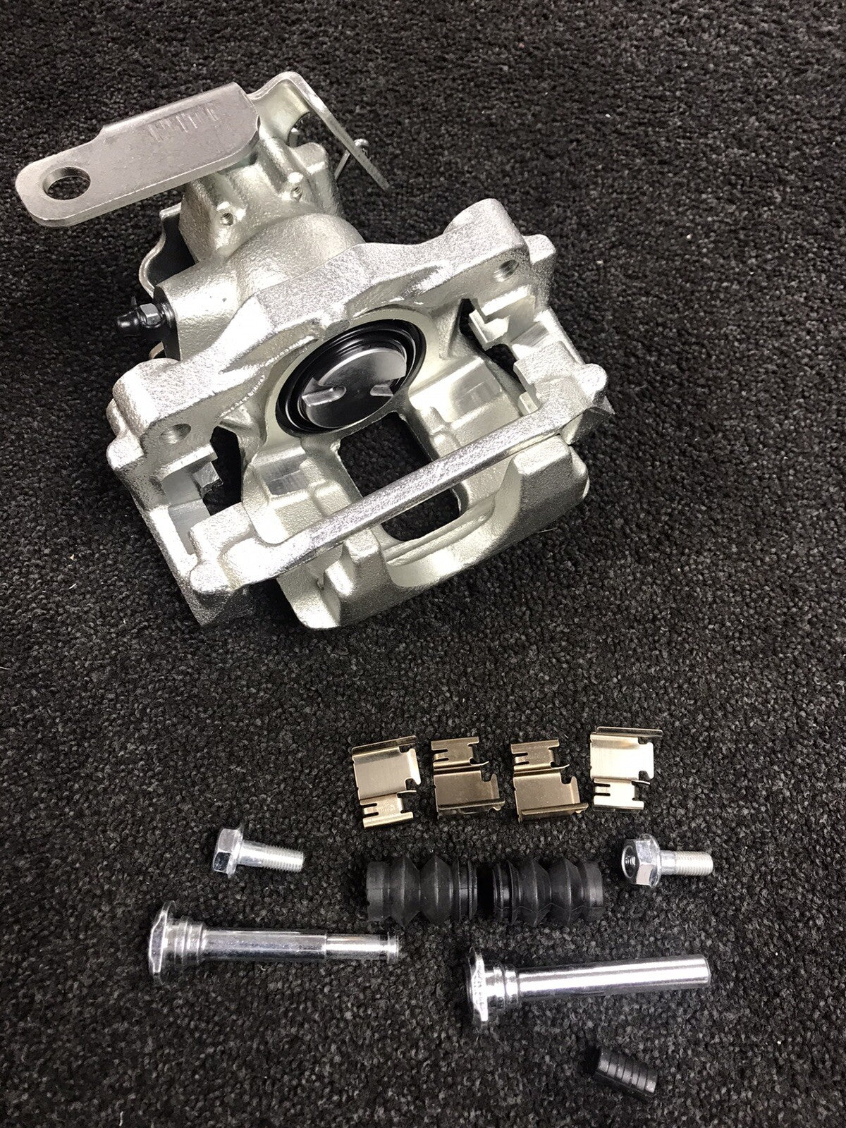REAR RH OS BRAKE CALIPER & BRACKET FORD TRANSIT MK7 2.2 2.4 TDCi 2006-2013
