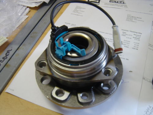 ASTRA H MK5  ZAFIRA  04> FRONT WHEEL BEARING 93178652 5 STUD