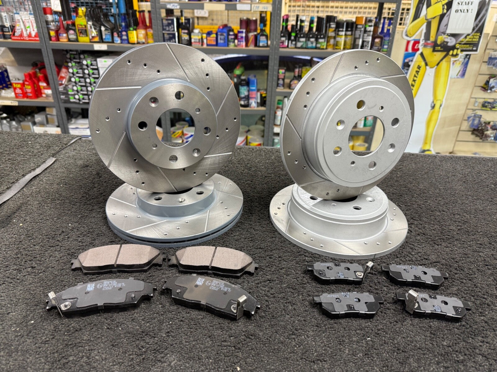 FOR HONDA CRX 1.6 DRILLED GROOVED BRAKE DISC & PADS FRONT  REAR