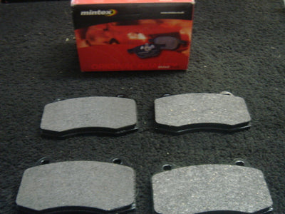 FOR NISSAN 350Z  FAIRLADY Z33 MINTEX  BRAKE PADS FRONT 