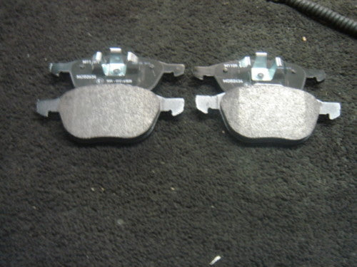 FORD TRANSIT CONNECT FRONT BRAKE PADS NEW 