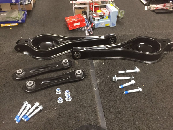 FOR FORD MONDEO MK3 ESTATE REAR LOWER ARM REAR SEMI TRAILING ARMS  2 BOLTS new