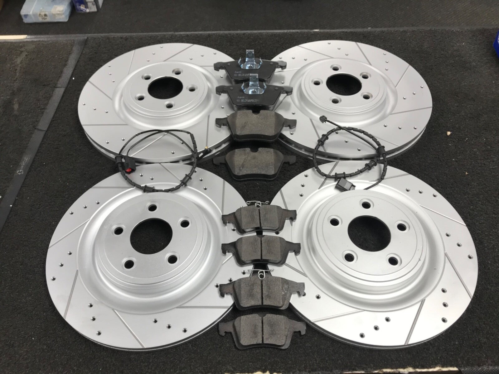 FOR JAGUAR 5.0 XKR CROSS DRILLED GROOVED BRAKE DISC PADS FRONT REAR 380MM 376MM