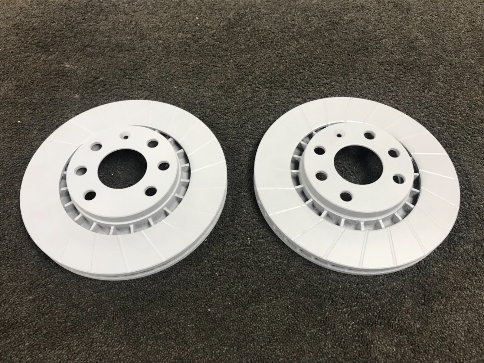 ASTRA 2.0 2.0GTE 16v FRONT GROOVED BRAKE DISCS 256mm