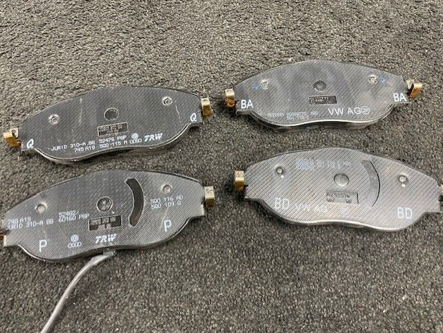 SKODA KODIAQ OCTAVIA SCOUT SUPERB GENUINE VW FRONT BRAKE PADS 340X30