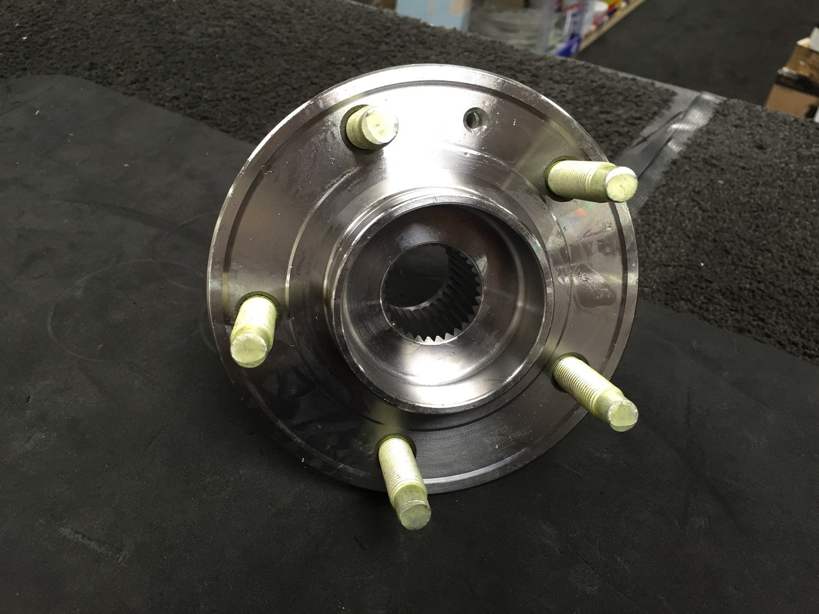 VAUXHALL OPEL ASTRA J ZAFIRA CASCADA CHEVROLET CRUZE FRONT WHEEL HUB BEARING